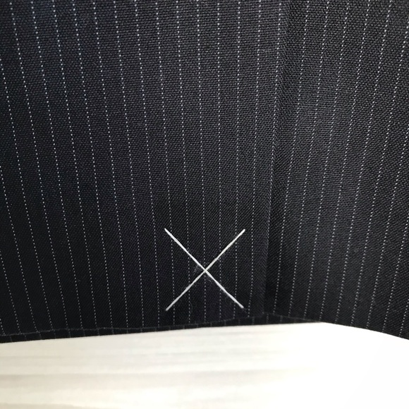 {Ann Taylor} Navy blue pinstriped pencil skirt, 10 - Picture 4 of 6